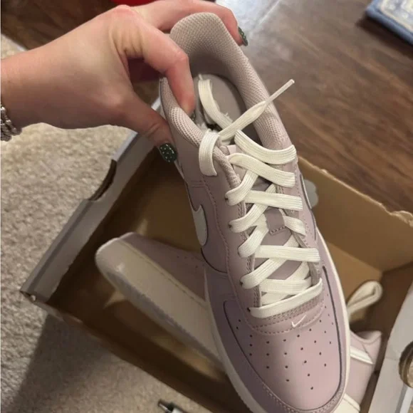 Nike women’s Air Force 1 - Picture 3 of 4